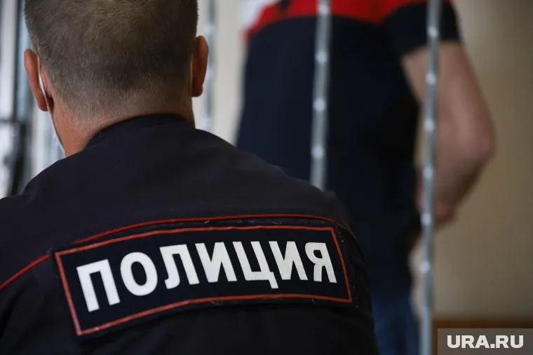 Сотрудники екатеринбургской полиции требовали 500 тысяч с наркоторговцев