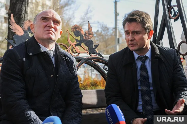 О том, что Геннадий Васьков (справа) проваливает явку, Борису Дубровскому доложили за неделю до выборов