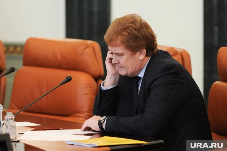 Депутатам-единоросам дана команда голосовать за Елистратова