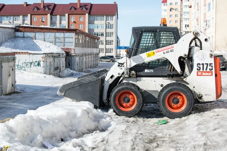Снег в Салехарде, 8 апреля 2015