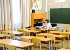 Элитная гимназия в Екатеринбурге пополнила список ушедших на дистант