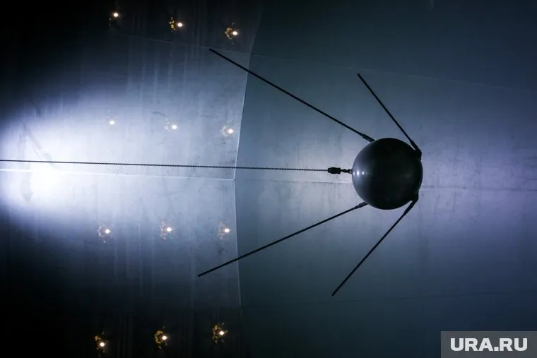 Фрагменты спутника не несут угрозы для других космических объектов, заявляет Минобороны РФ