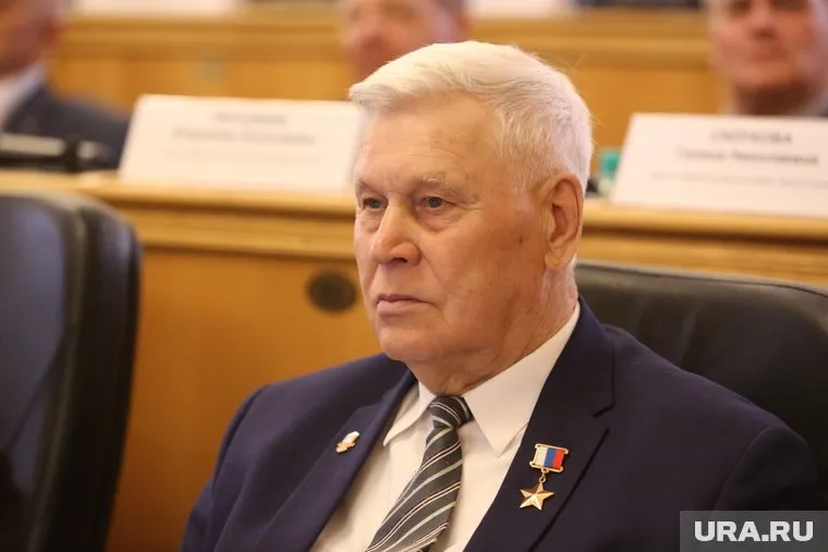 В школе Тюмени появится парта с биографией Героя России Владимира Шарпатова