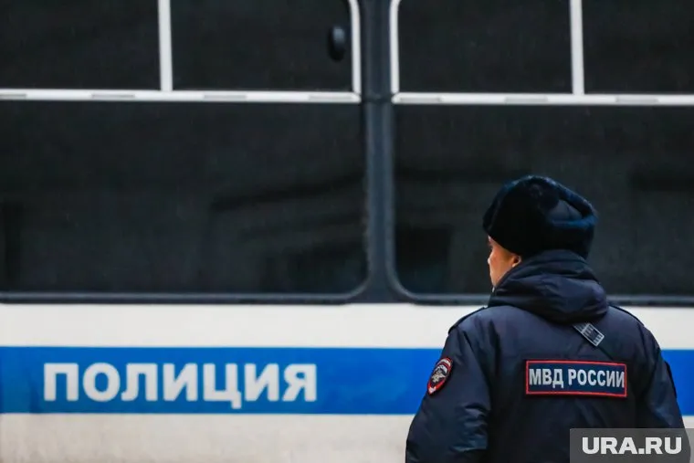 Глава полиции попросил повысить зарплаты сотрудникам ППС, ИВС и участковым