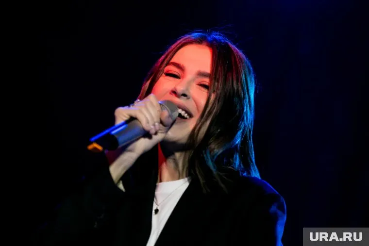 Певица Елена Темникова призналась, что отказывалась от контрактов из-за домогательств