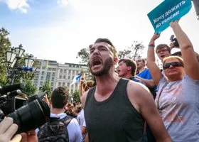 Оппозиция хочет создать все условия для беспорядков в День знаний