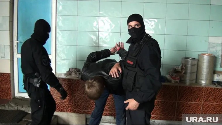 Пойманный налетчик выдал своих подельников