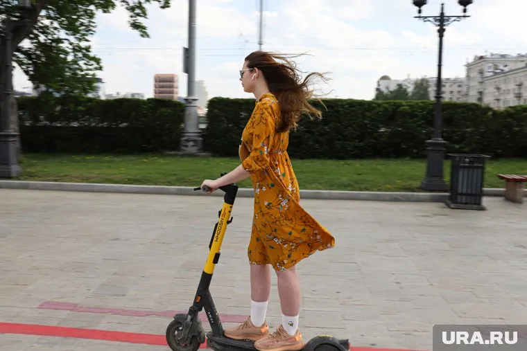 В ЛДПР готовят законопроект, в котором введут номерные знаки для самокатов