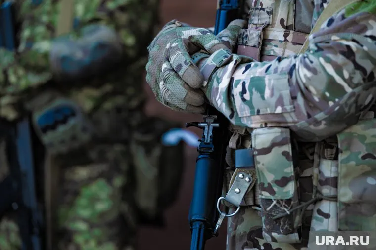 Украинский боец самовольно ушел с позиции в Сумской области и сдался в плен ВС РФ