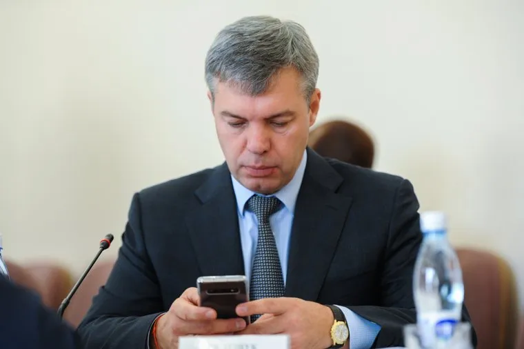 Первое заседание Челябинской городской думы второго созыва, где выбрали председателя, его заместителей и руководителей комиссий. Челябинск