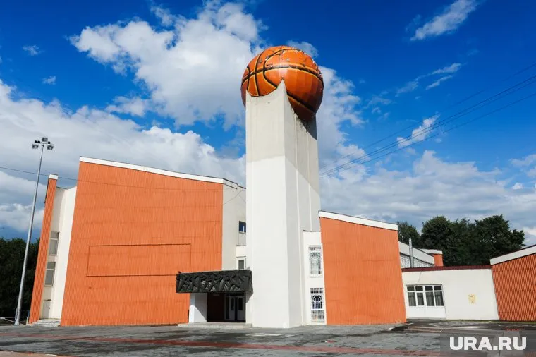 Металлический шар снова станет обсерваторией и будет открываться, как это и было задумано архитекторами почти 50 лет назад