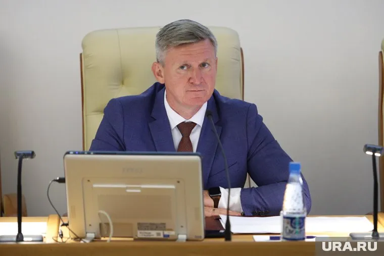 Дмитрий Фролов посоветовал Наталье Воробьевой вместо пикетов чаще посещать заседания облдумы