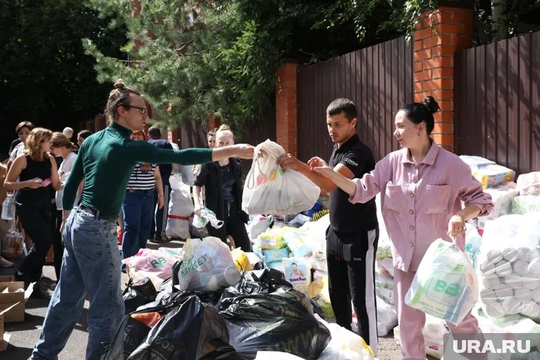 К помощи жителям курской области присоединились почти все регионы РФ, заявил врио губернатора Алексей Смирнов