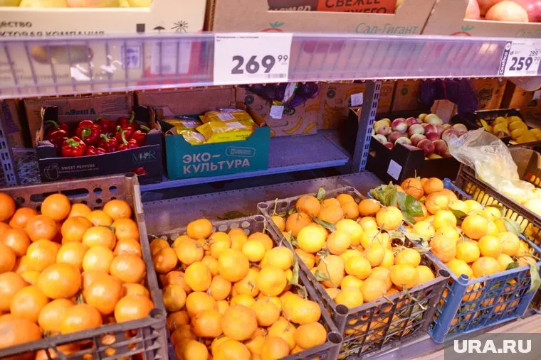 На полках магазинов Ямала продается несколько видов мандаринов (архивное фото)