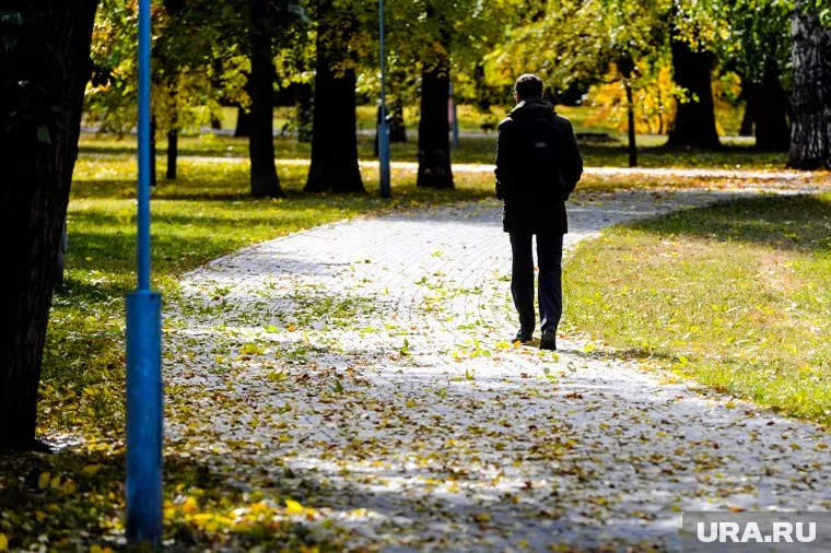 Известно, что у мужчины есть грыжа в области спины