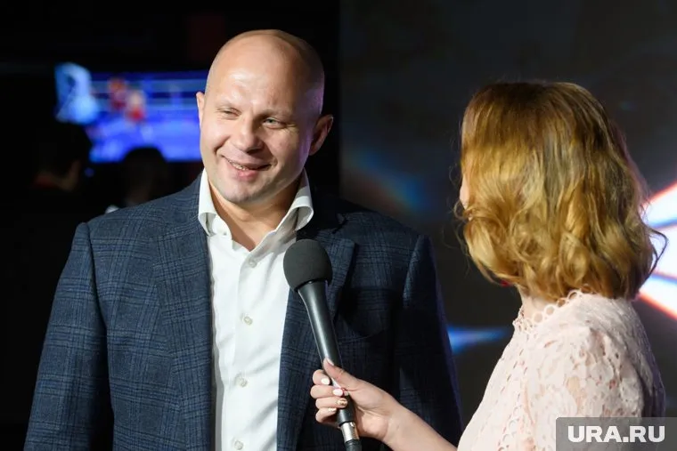 Емельяненко отметил вклад полиции Югры в развитие спорта и пропаганду ЗОЖ