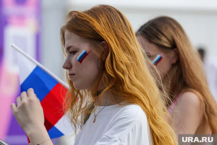 Согласно результатам опроса, 92% россиян отметили, что для них важно гордиться своей страной