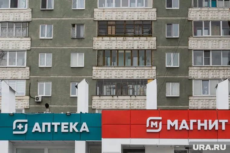 Для перевода жилого помещения в нежилое необходимо согласие собственников