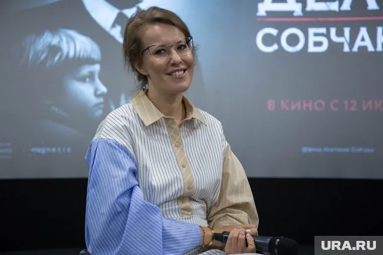 В отличие от бывшей жены Богомолова, Собчак досталась лишь эпизодическая роль