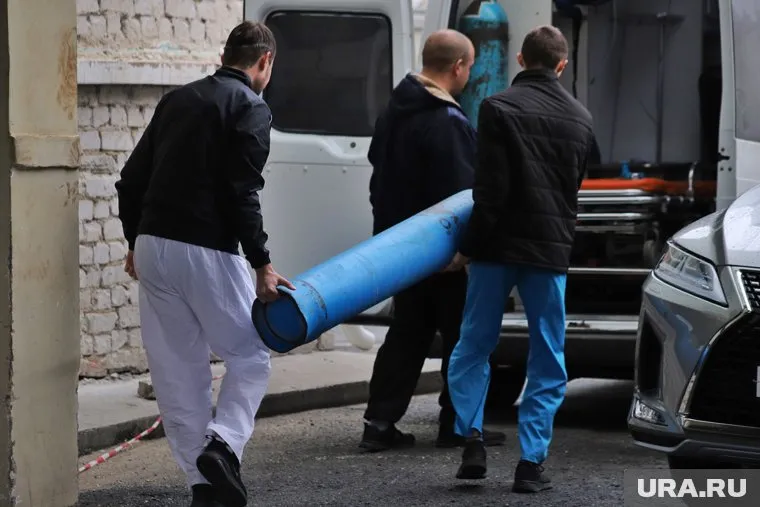 Торги по закупке 40 тысяч баллонов с кислородом сорвались второй раз за месяц