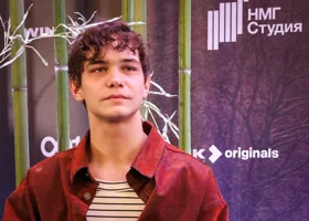 В центре Екатеринбурга звезду «Слово пацана» окружила толпа