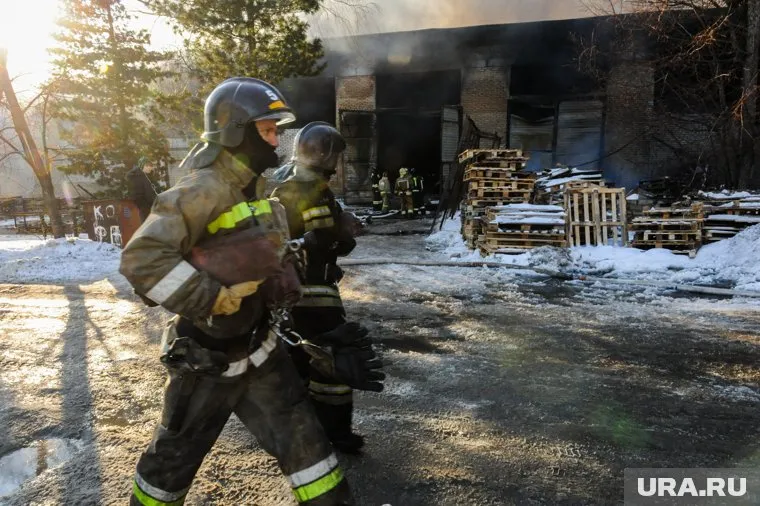 Спасателям также запретили уходить в увольнения