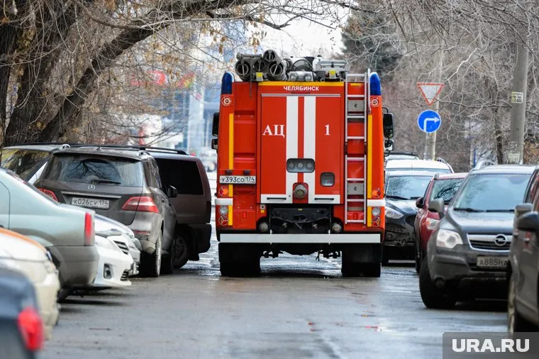 На место инцидента выслали пожарную автоцистерну