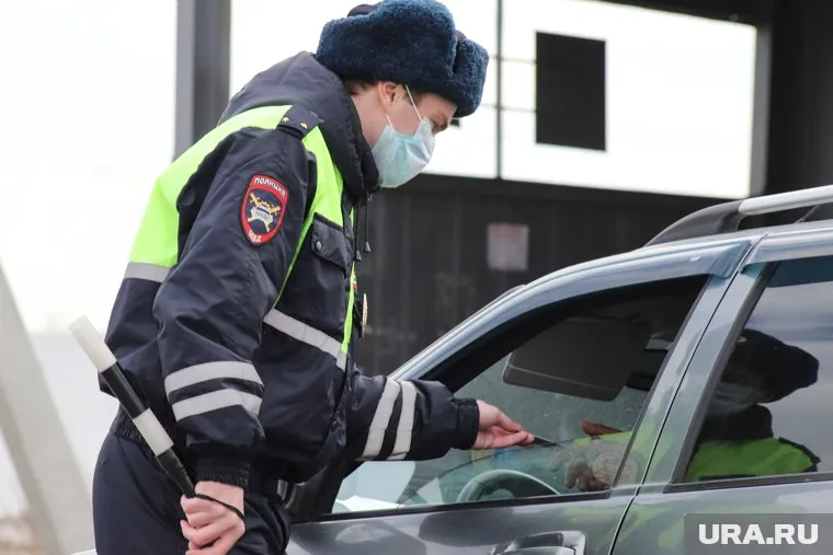 Около КПП образовалась пробка