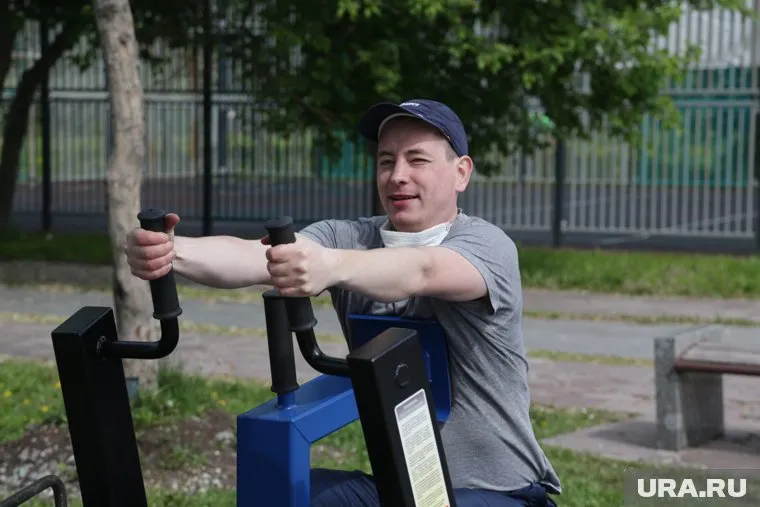 По мнению опрошенных, долголетию спопобствует активный образ жизни