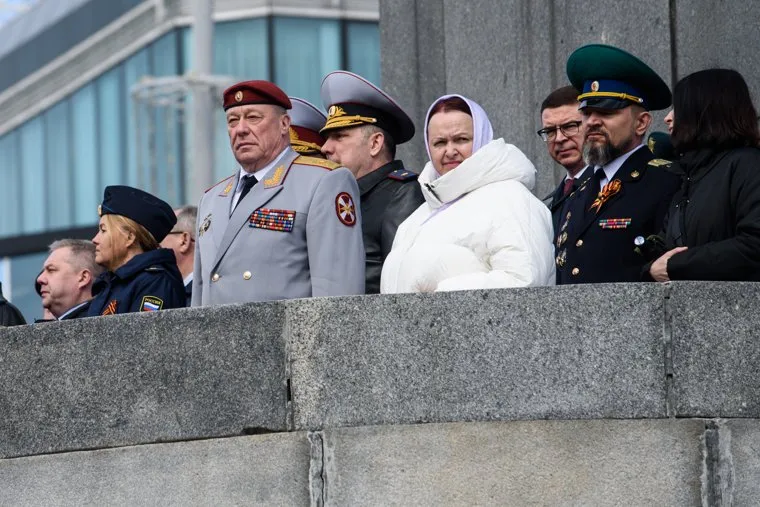 Военный парад в честь Дня Победы на площади 1905 года. Екатеринбург 