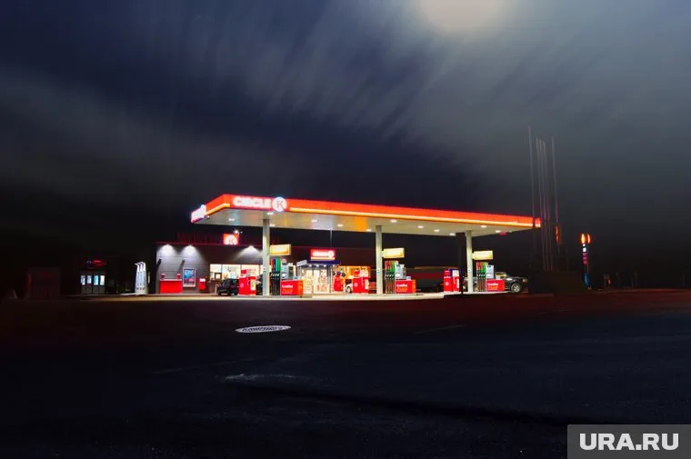 Правительство и нефтяники не могут договориться о росте цен на бензин