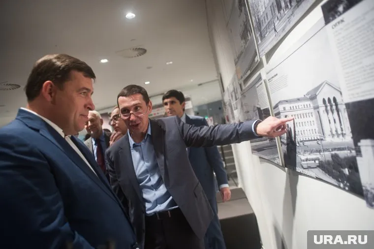 Плахотин не исключает, что нападение может быть связано с книгой «Ловцы Банд»