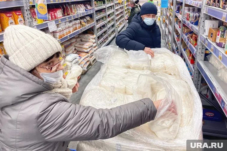 В магазине «Перекресток» пенсионеры подрались за сахар