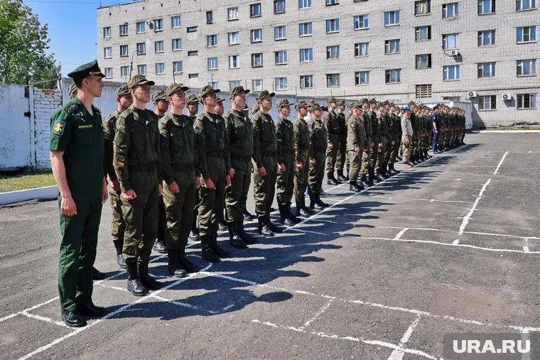 В ГД внесли законопроект о призыве на военную службу в течение календарного года