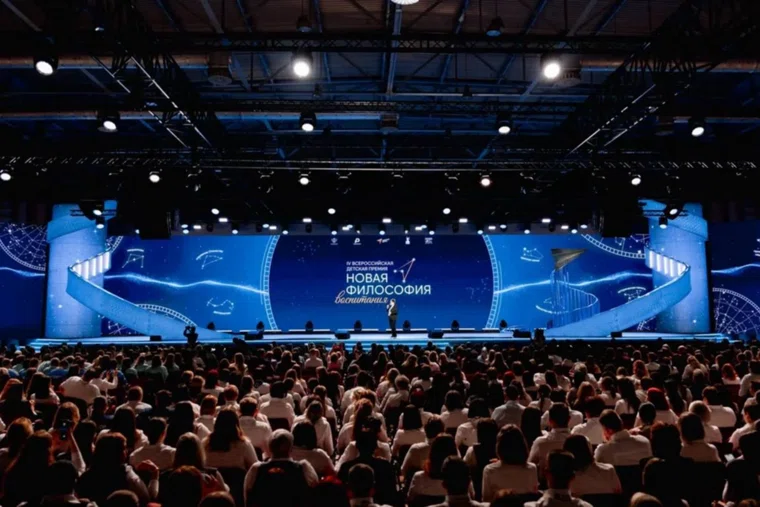 Кандидатов на премию выдвигали школьники и студенты, они же вошли в состав экспертного совета