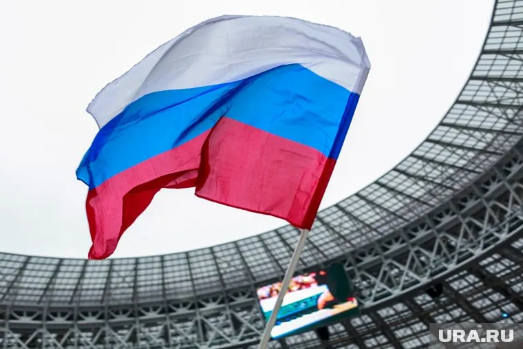Российский флаг будет обязательной атрибутикой митинга