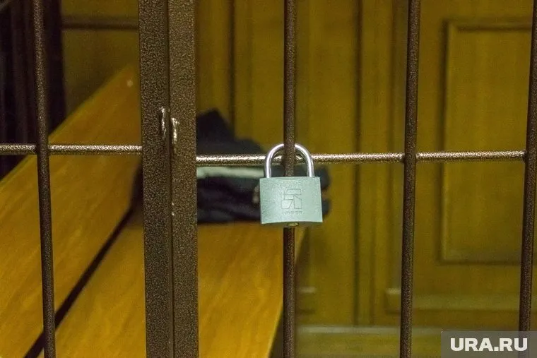 Следствие требовало поместить проректора ТИУ Александра Ошибкова под стражу