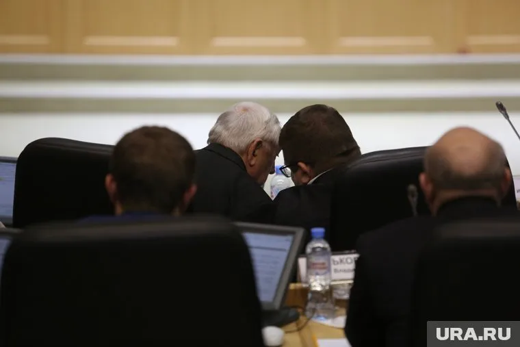 Депутат Госдумы от КПРФ Николай Езерский нашел помощника на общественных началах