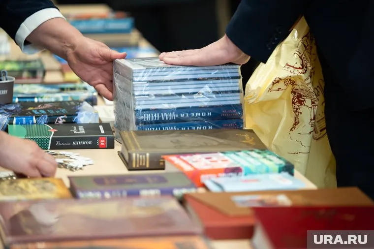 Причиной стали иллюстрации в издании