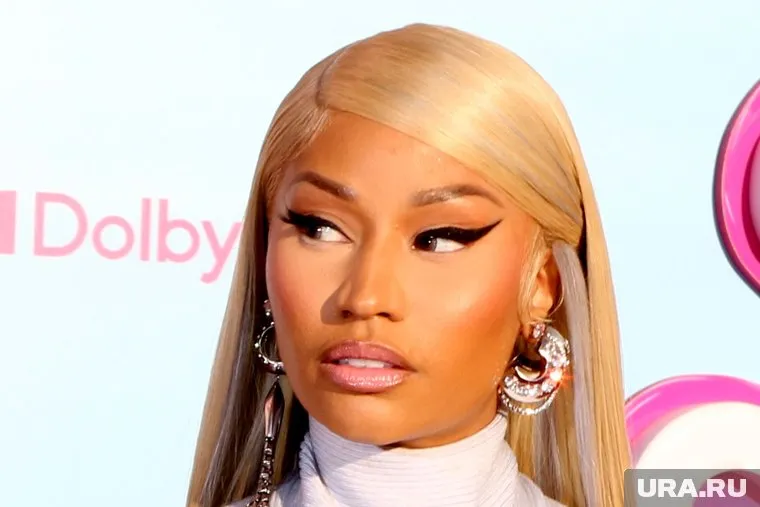 Певицу задержали в аэропорту Амстердама из-за легких наркотиков