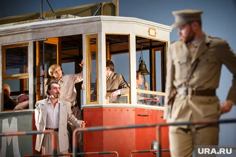 Артист сумел доиграть до конца оперы