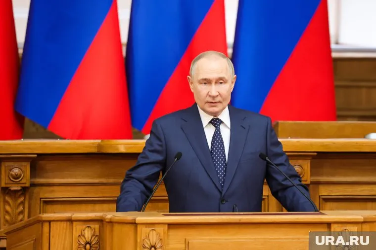 Путин поздравил президента Азербайджана с 80-летием Победы