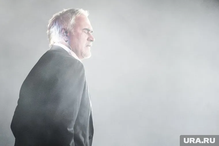 Меладзе должен доказать, что не направляет деньги ВСУ, заявил Коробков-Землянский