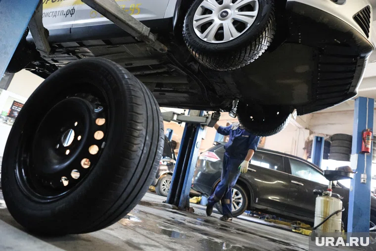 Автосервис работает на оживленной трассе в Кургане