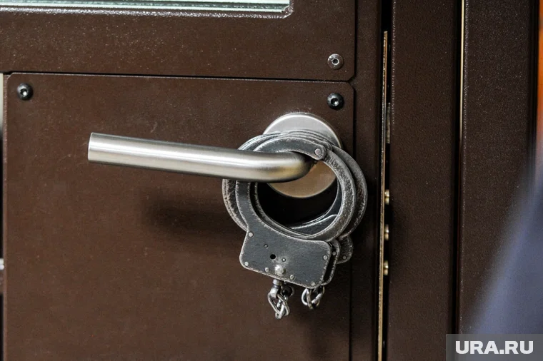 Суд оставил под арестом бывшего вице-мэра Когалыма, обвиняемого во взятках