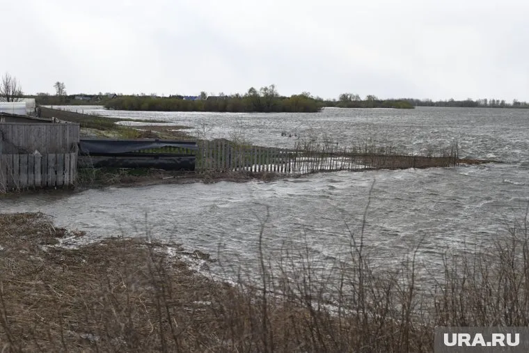 Вода подтопила Тарко-Сале (архивное фото)