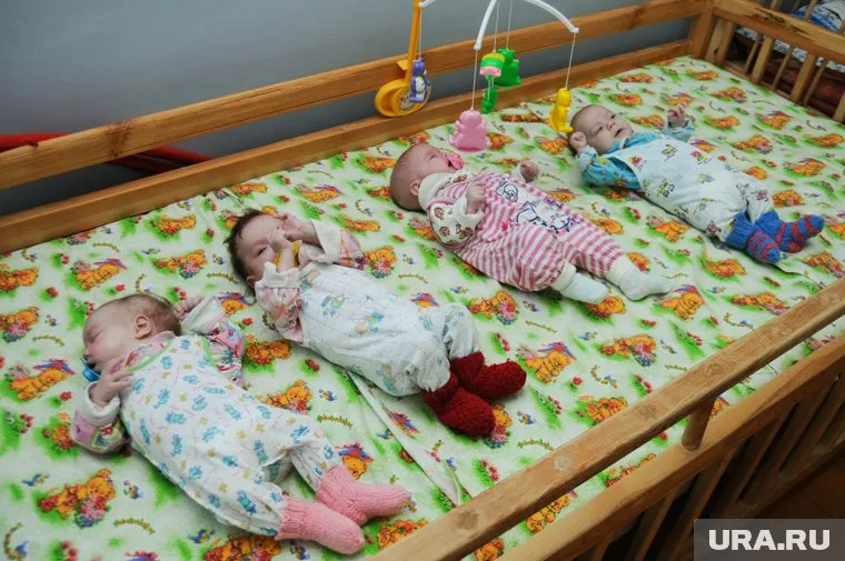 Дочь самой молодой бабушки родила в 14 лет