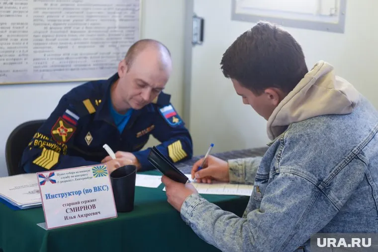 Осинцам, заключившим контракт, полагается 70 тысяч рублей