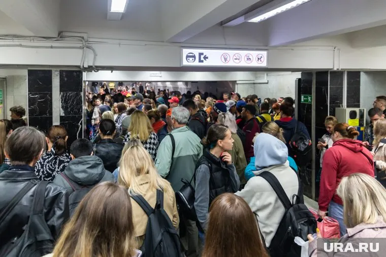 Тысячи горожан пытаются попасть домой после Дня города (архивное фото)