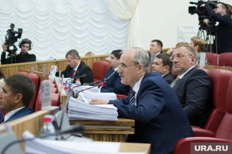 Ямальские депутаты в знак протеста отказались голосовать